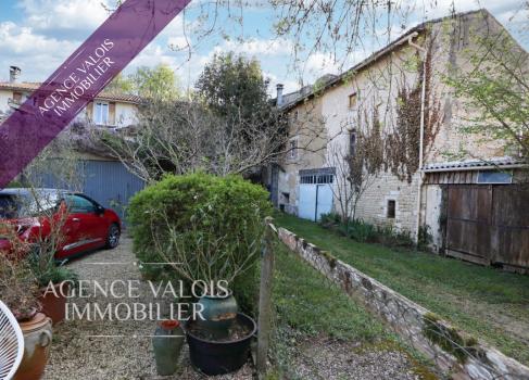 Ensemble immobilier Montignac - Charente
